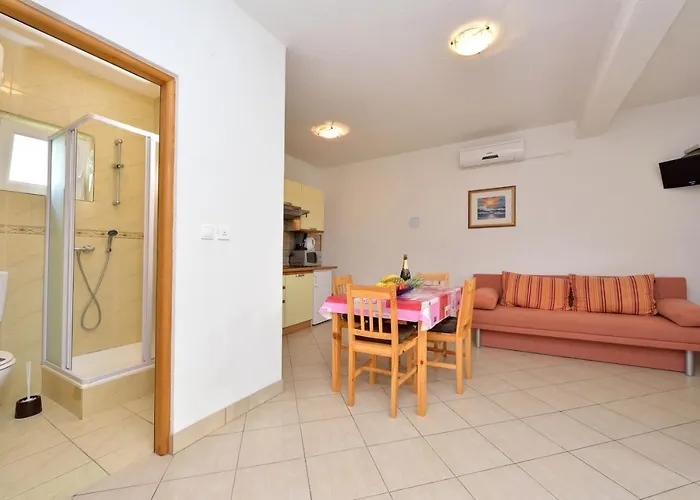 In With Sea Views, Balcony, Air Conditioning,wifi 592-1