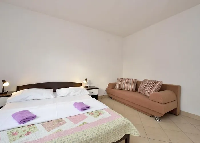 Hébergement de vacances In With Sea Views, Balcony, Air Conditioning,wifi 592-1 *