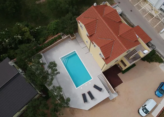 Hébergement de vacances In With Sea Views, Balcony, Air Conditioning,wifi 592-1 *