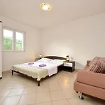 In With Sea Views, Balcony, Air Conditioning,wifi 592-1 펜션
