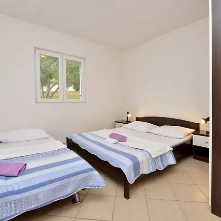بيت للعطل In With Sea Views, Balcony, Air Conditioning,wifi 592-1