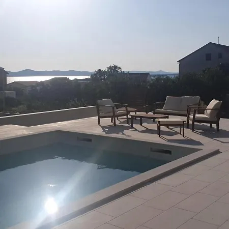 بيت للعطل In With Sea Views, Balcony, Air Conditioning,wifi 592-1 دراغ