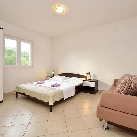 In With Sea Views, Balcony, Air Conditioning,wifi 592-1 Vikendica