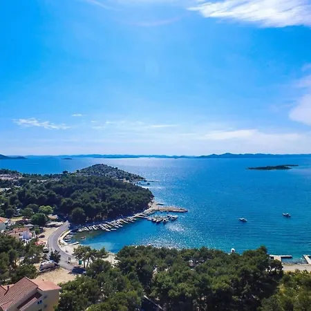 بيت للعطل In With Sea Views, Balcony, Air Conditioning,wifi 592-1